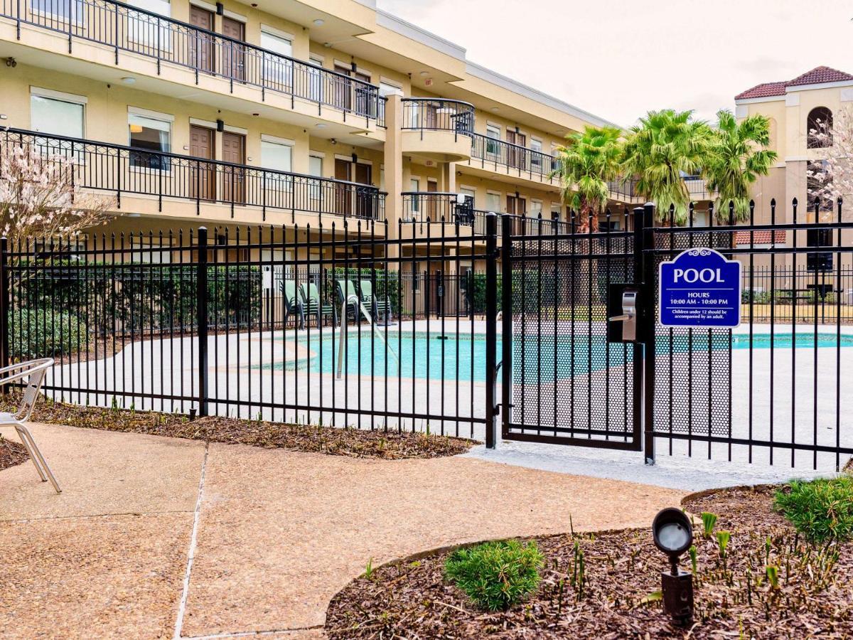 Comfort Suites Baton Rouge South I-10 Inniswold Екстериор снимка