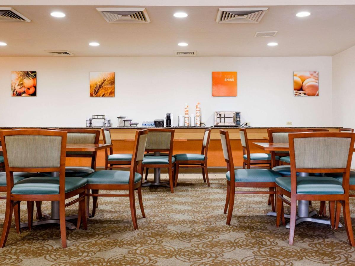 Comfort Suites Baton Rouge South I-10 Inniswold Екстериор снимка