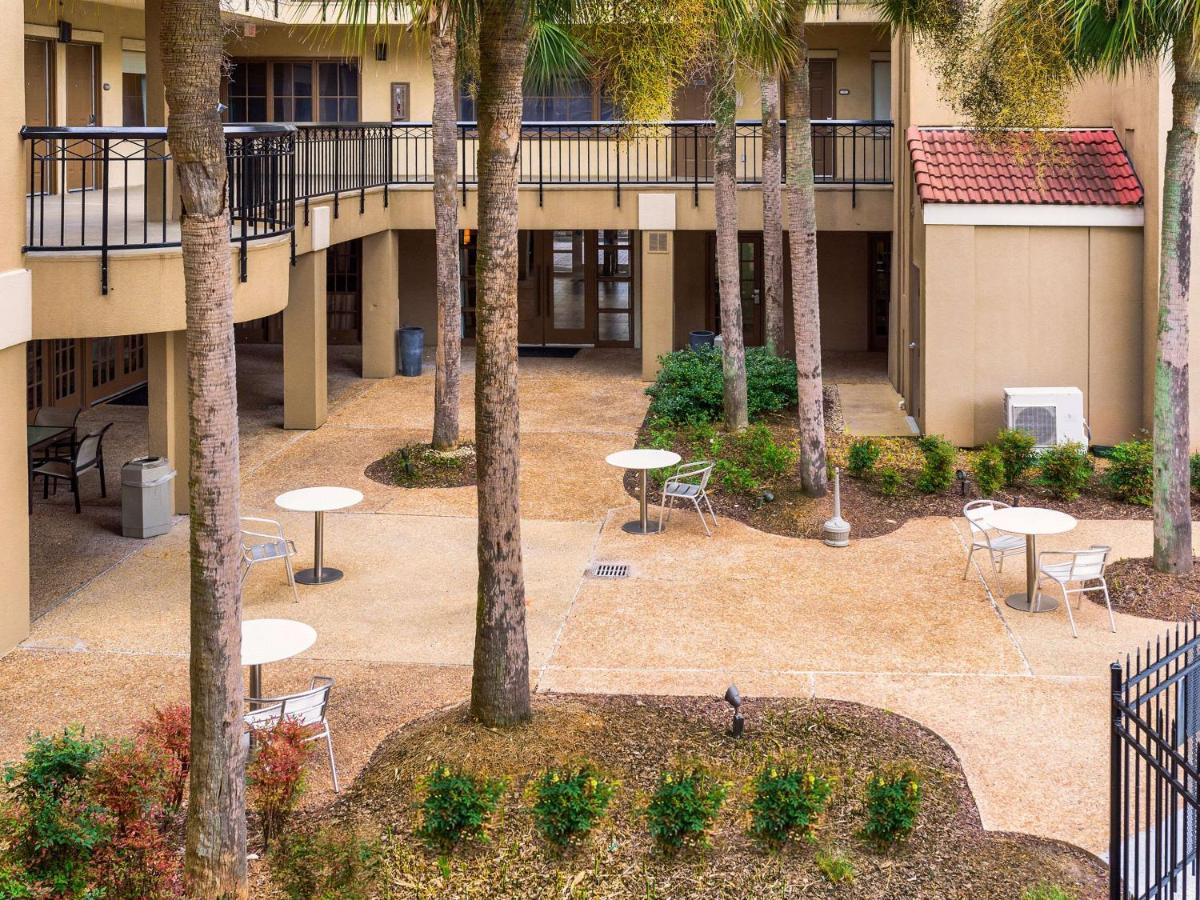 Comfort Suites Baton Rouge South I-10 Inniswold Екстериор снимка