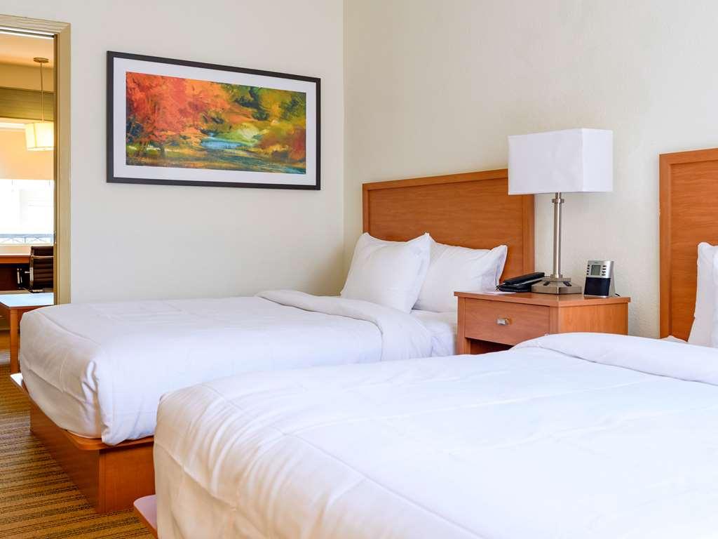 Comfort Suites Baton Rouge South I-10 Inniswold Стая снимка