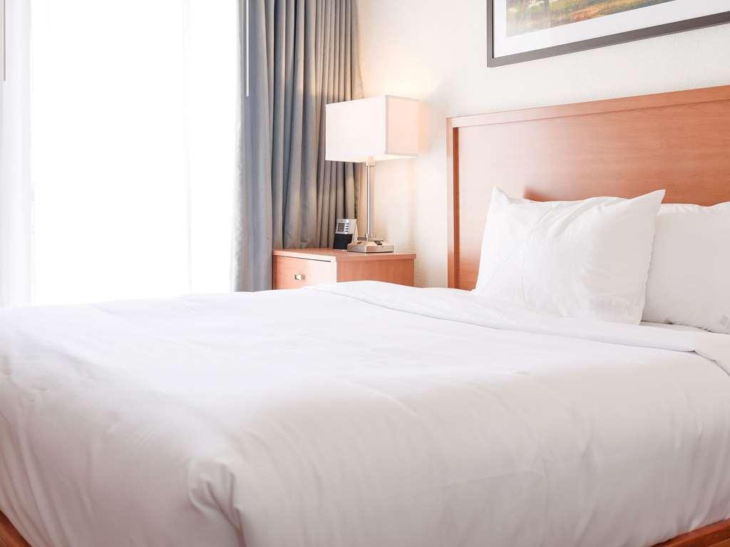 Comfort Suites Baton Rouge South I-10 Inniswold Стая снимка