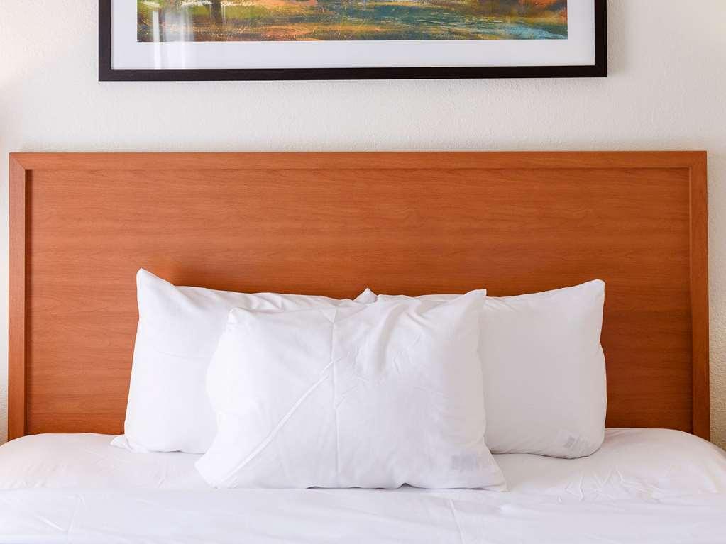 Comfort Suites Baton Rouge South I-10 Inniswold Стая снимка