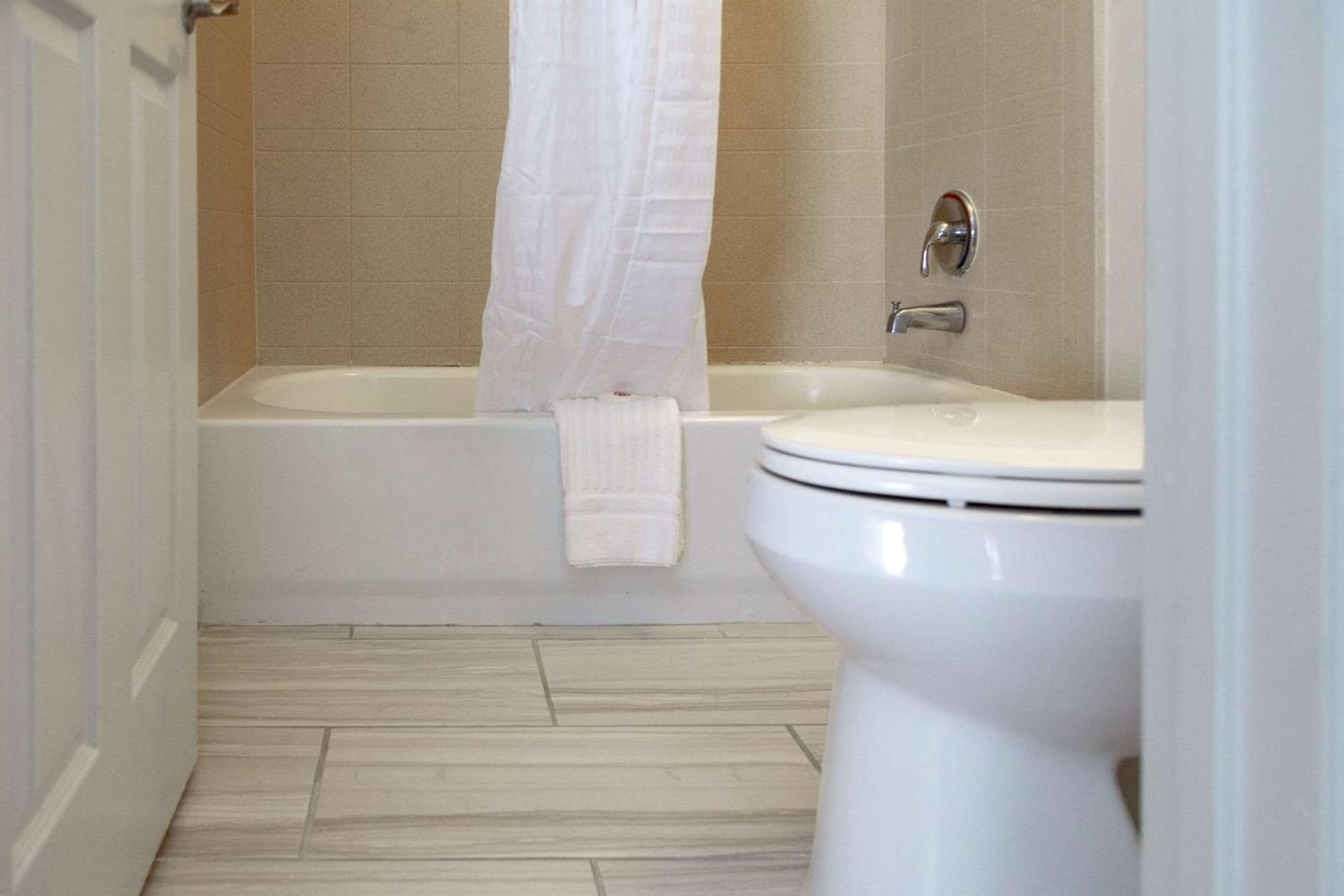 Comfort Suites Baton Rouge South I-10 Inniswold Екстериор снимка