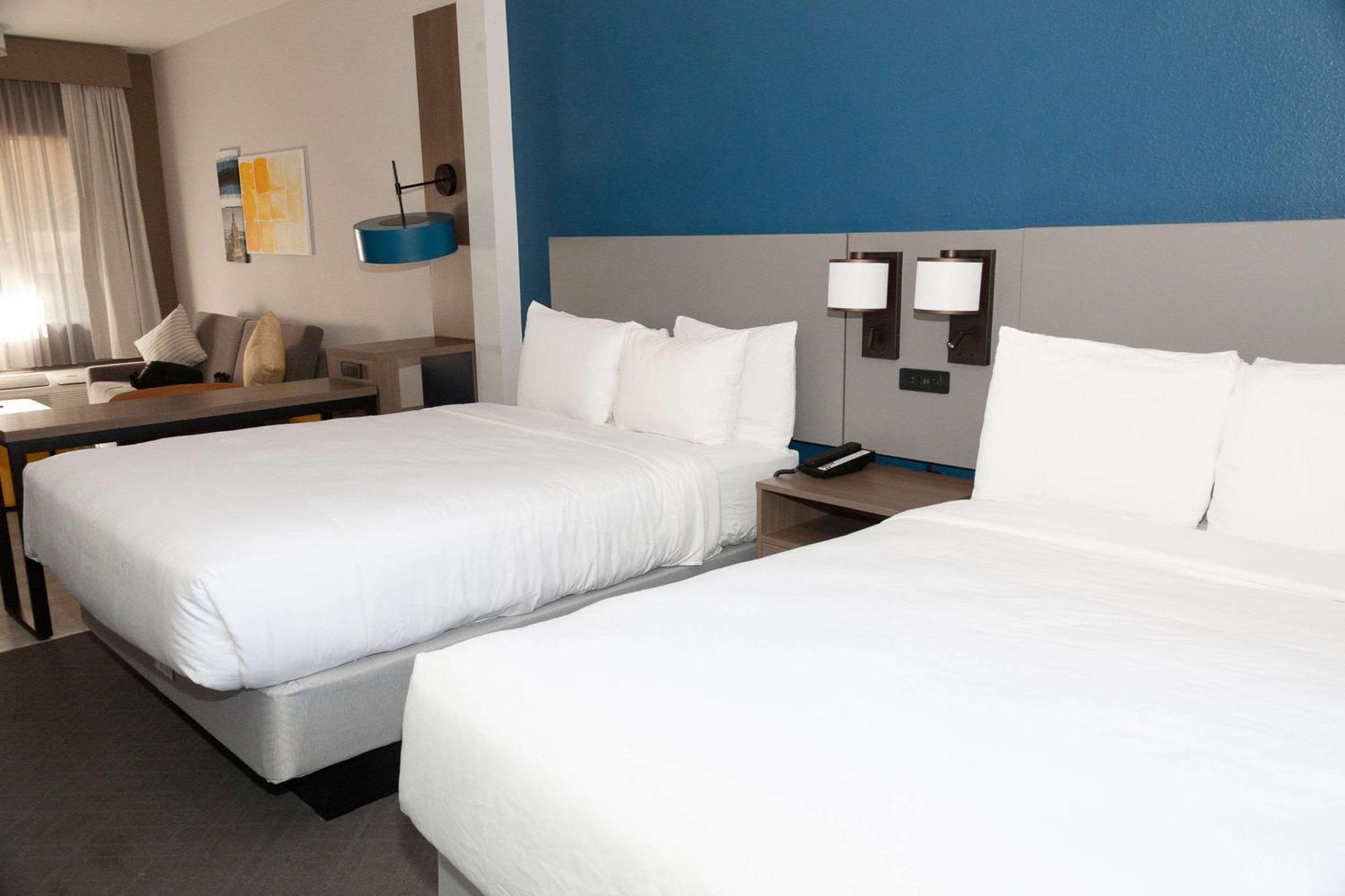 Comfort Suites Baton Rouge South I-10 Inniswold Екстериор снимка