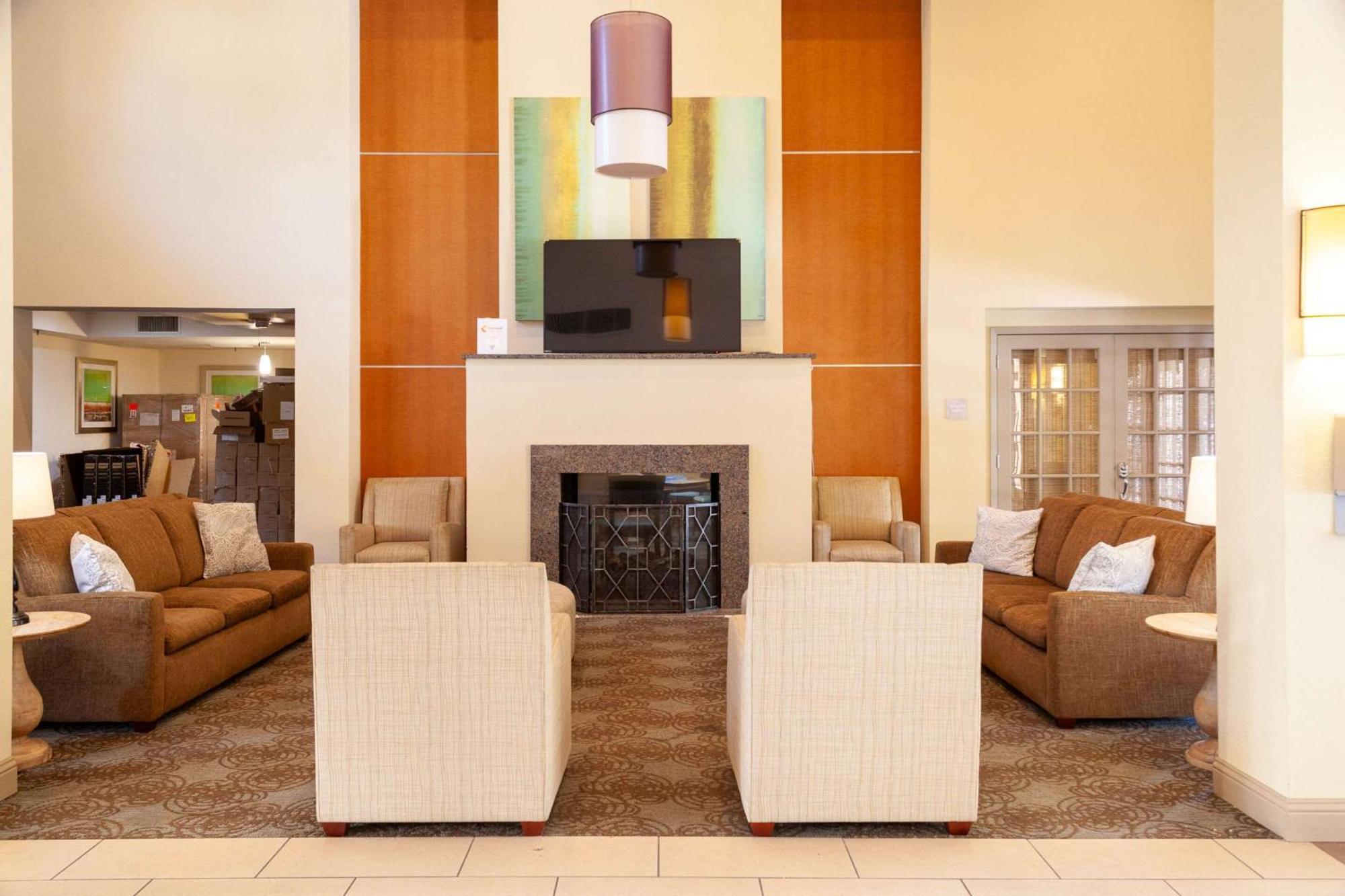 Comfort Suites Baton Rouge South I-10 Inniswold Екстериор снимка