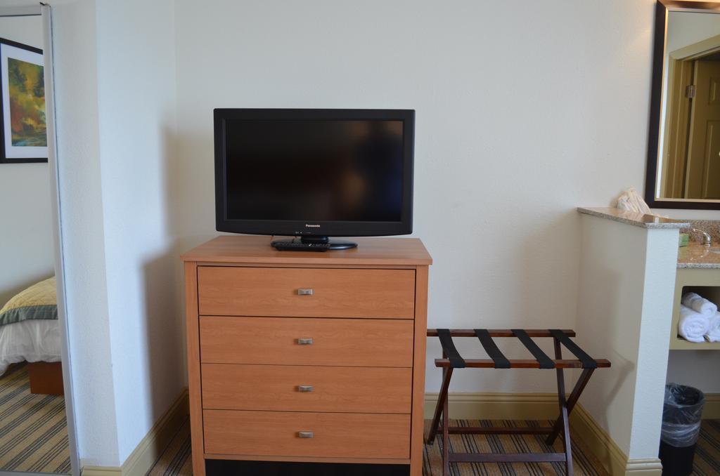 Comfort Suites Baton Rouge South I-10 Inniswold Екстериор снимка